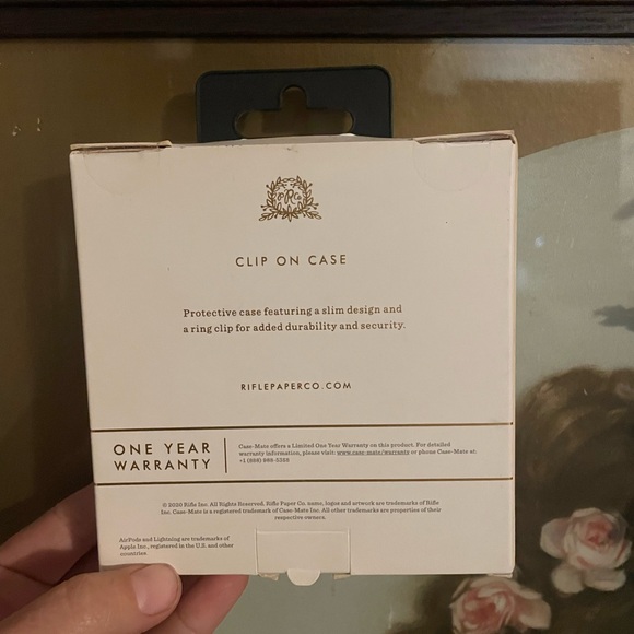 Rifle Paper Co. AirPods Pro Case - Picture 3 of 5